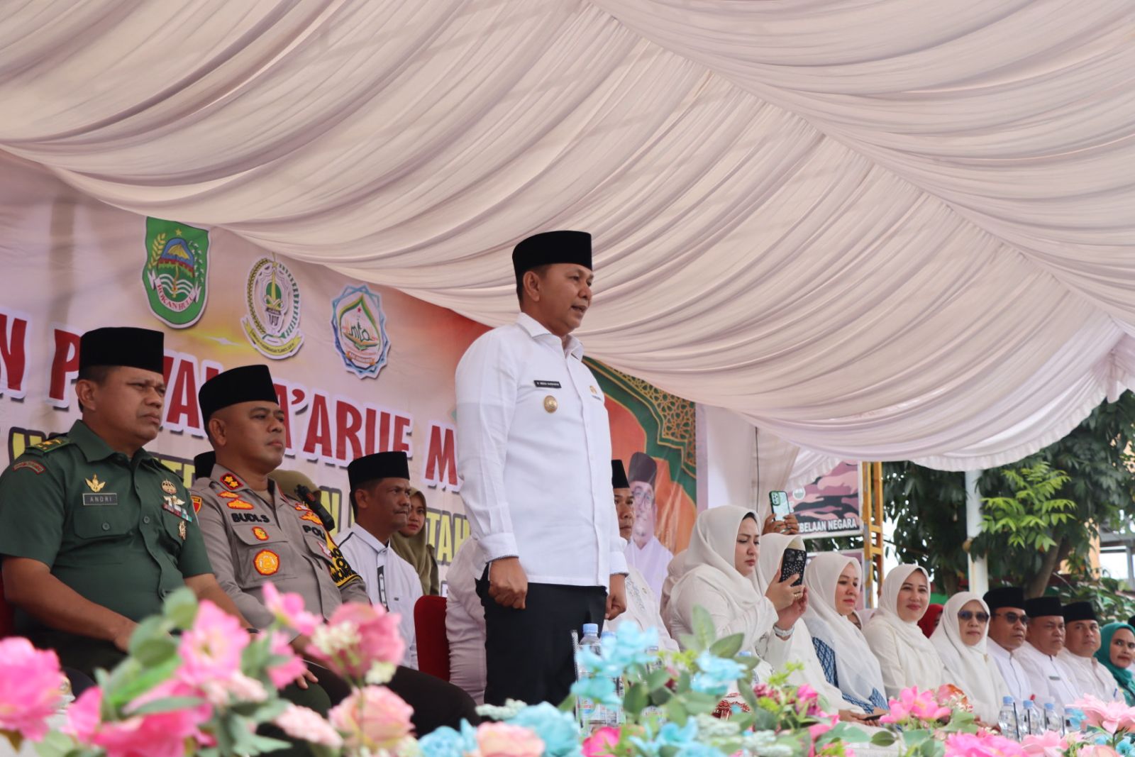 Ribuan Warga Rohul Ramaikan Pawai Taaruf Pembukaan MTQ Ke 24 Tahun 2024