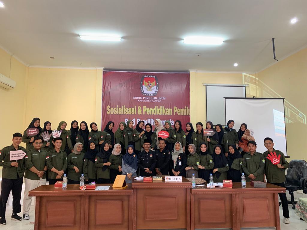 Berikan Pemahaman Serta Literasi Politik Bagi Mahasiswa UR, Plh KPU Kampar Sampaikan Hal Ini