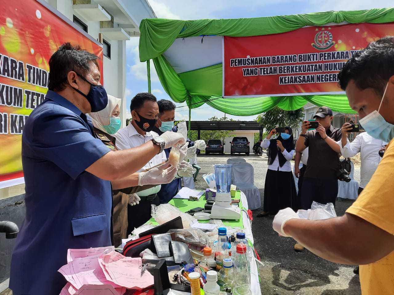 Musnahkan Barang Bukti Dari 56 Perkara, Kejari Kampar Himbau Kepada Semua Pihak Berantas Narkotika