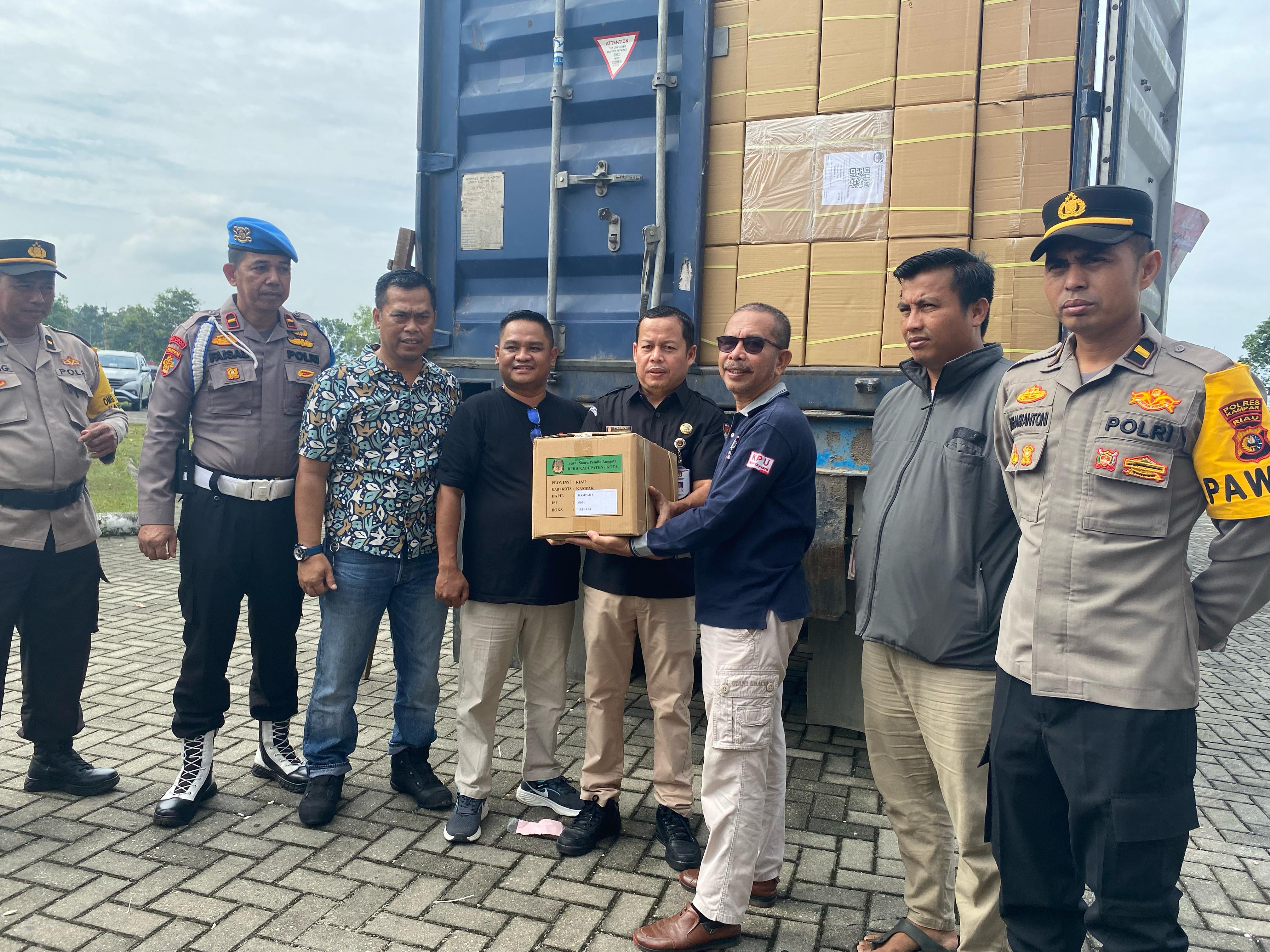 KPU Kampar Terima Surat Suara Tahap II Lebih Kurang 1.875.655