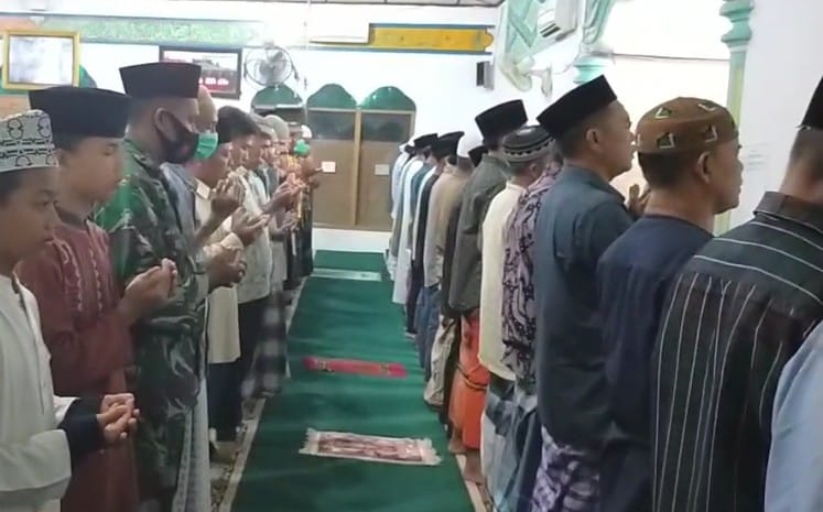 Shalat Ghaib Atas Tenggelamnya KRI Nanggala 402 Beserta 53 Awaknya
