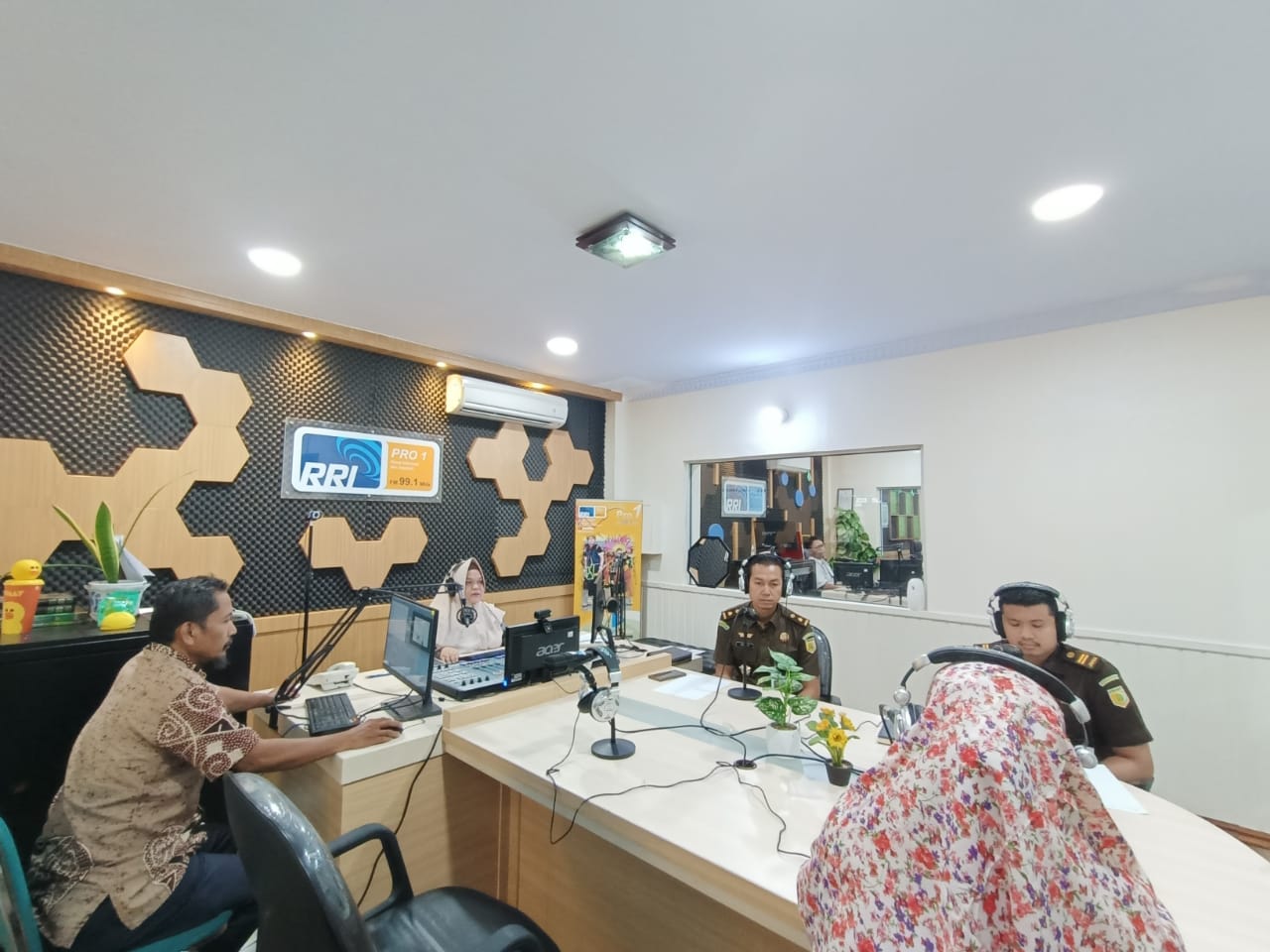 Kejari Kampar Melaksanakan Kegiatan Jaksa Menyapa di RRI Pro 1, Bahas Seputar Tipikor