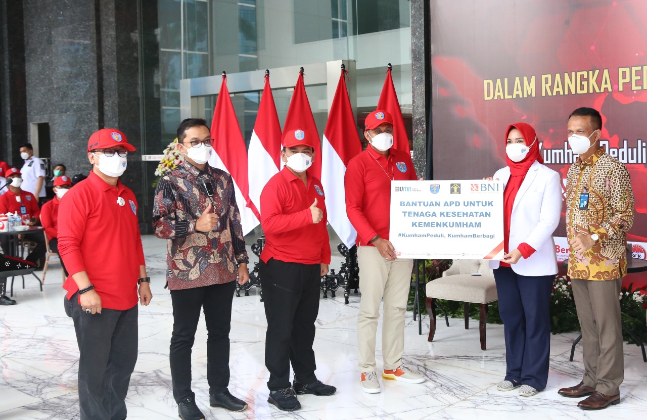 Kumham Peduli, Kumham Berbagi dan Empati Kumham, 1 Ribu Paket Diserahkan Untuk Pasien Wisma Atlet