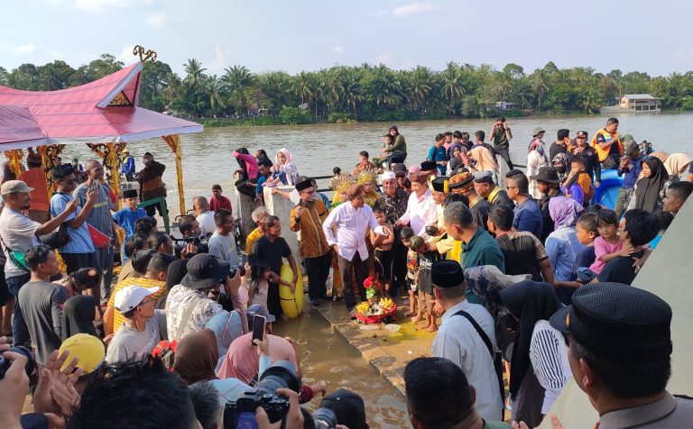 Acara Balimau Kasai Dihadiri Wakil Ketua DPRD Kampar Repol di Desa Batu Belah