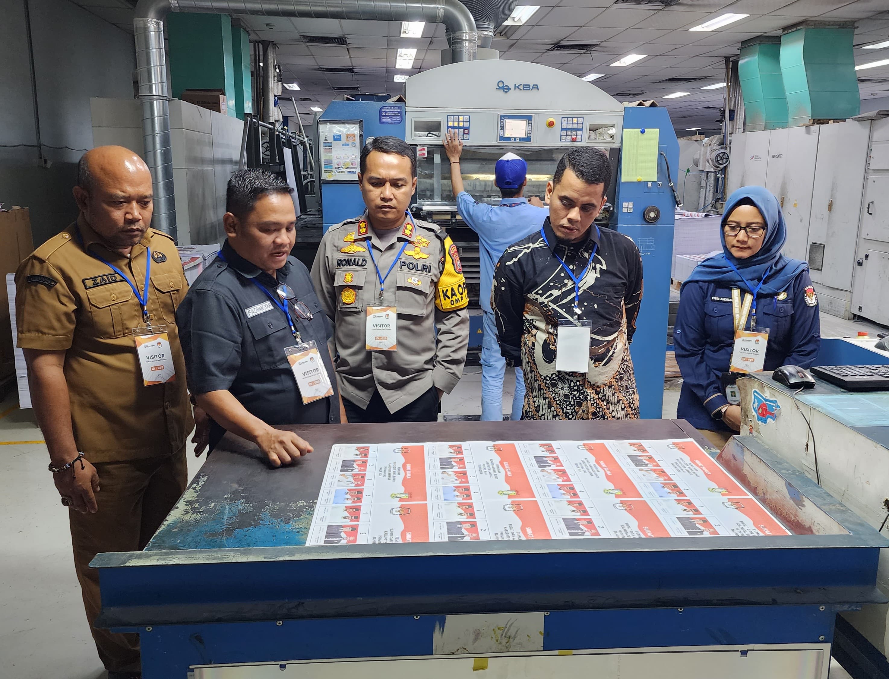 Proses Pencetakan Surat Suara Pemilihan Bupati Kampar, Ditinjau Kapolres dan Ketua KPU Kampar