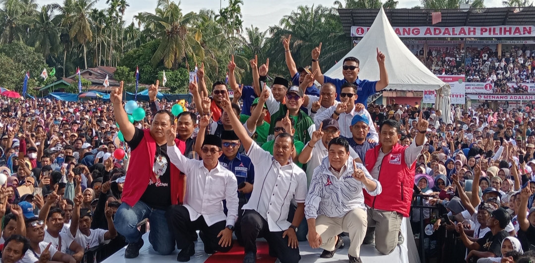 Puluhan Ribu Warga Hadiri Kampanye Akbar Pasangan Kelmi Amri-Asparaini di Tambusai