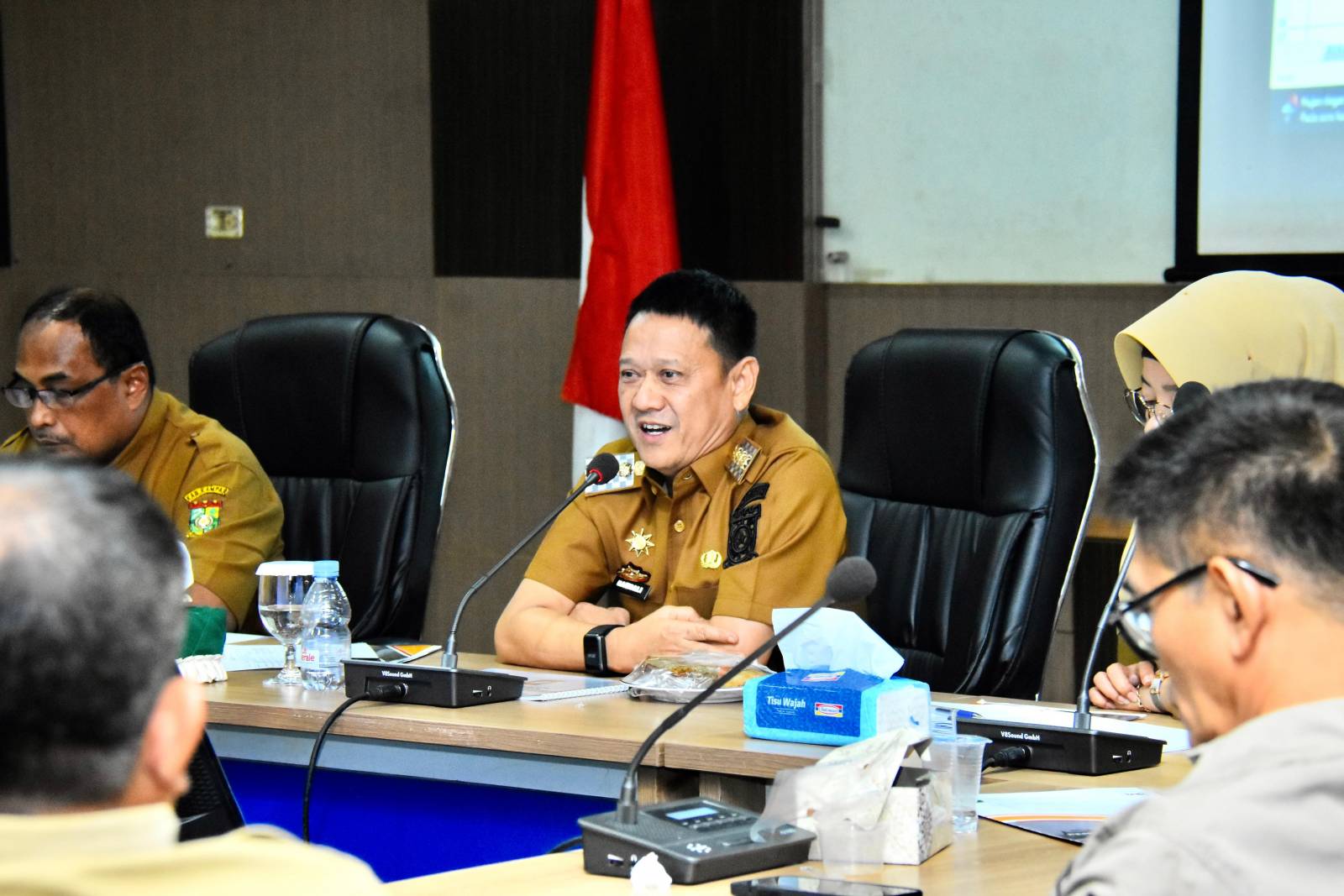 Pj Bupati Kampar Pimpin Rapat Evaluasi Realisasi Fisik dan Keuangan Kegiatan Pembangunan TA 2024