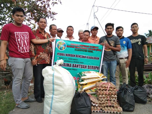 Peduli Sesama IWO Inhil Berikan Bantuan