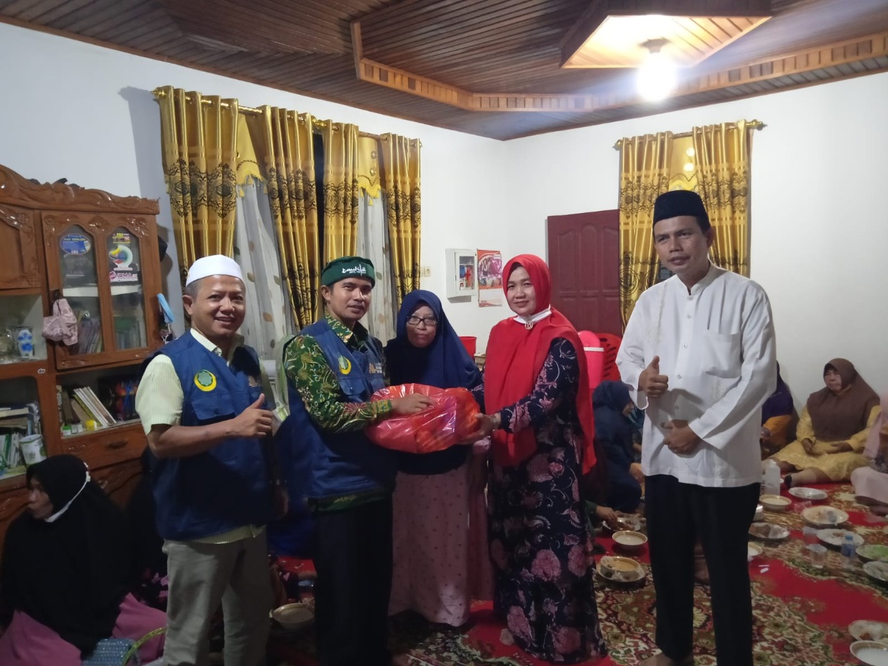 Dewan Dakwah Kampar Salurkan Bantuan Hingga ke Desa Pedalaman dan Membina Muallaf