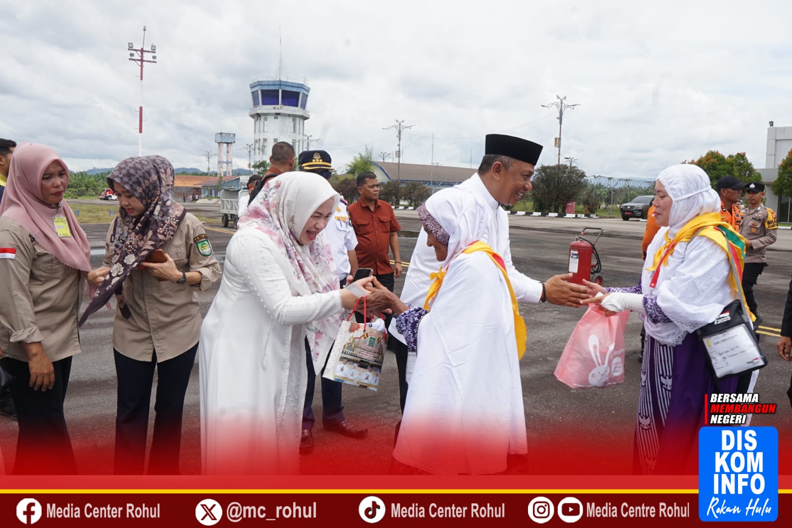 Bupati Anton Dampingi para Rombongan Menuju Batam di Hari Kedua Keberangkatan JCH Rohul