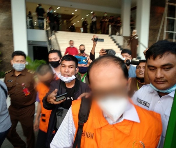 Kejati Riau Tahan 2 Tersangka Terkait Dugaan Korupsi di Disdik Riau  