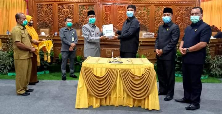 Bupati Kuansing Sampaikan Capaian WTP Disidang Paripurna  DPRD Kuansing