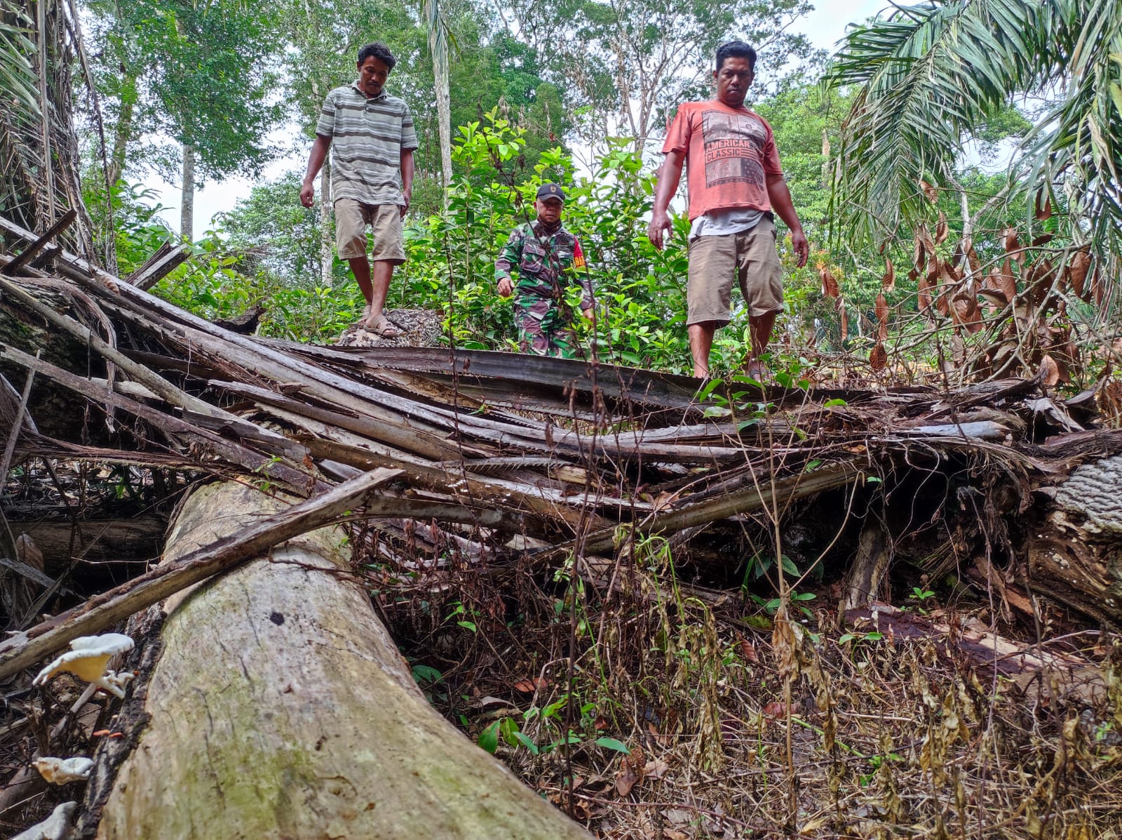 Patroli dan Sosialisasi Tindakan Dini Untuk Menangkal Karhutla