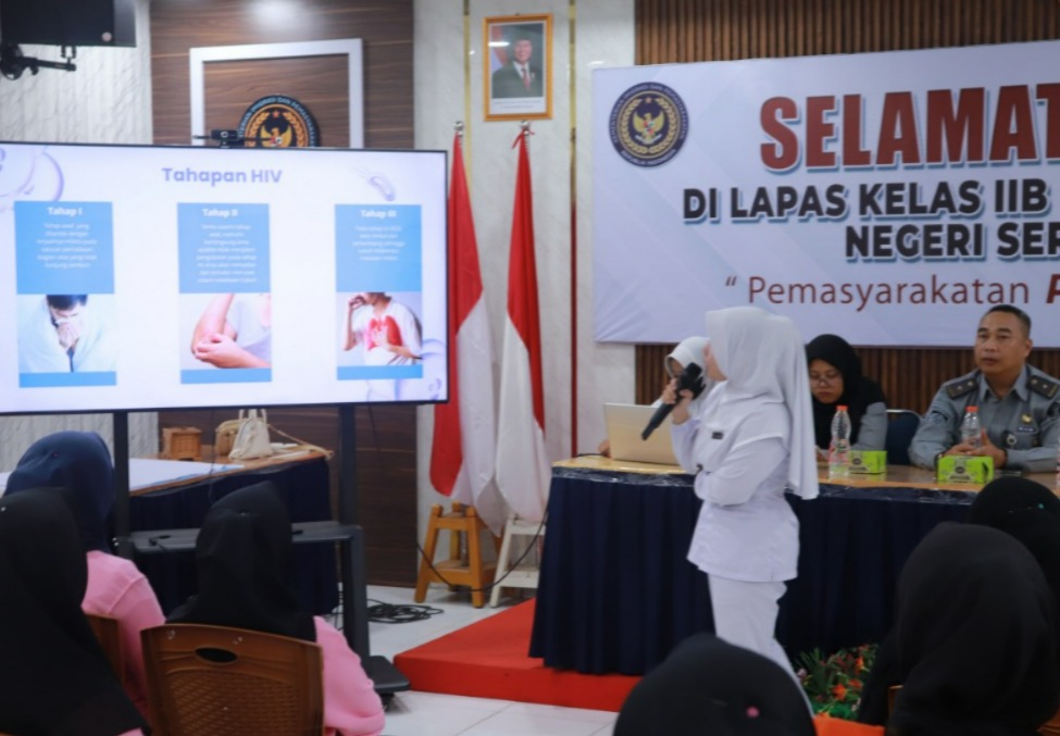 Mahasiswi Prodi DIII Kebidanan UPP Beri Penyuluhan HIV/AIDS Kepada WBP Lapas Pasir Pengaraian 
