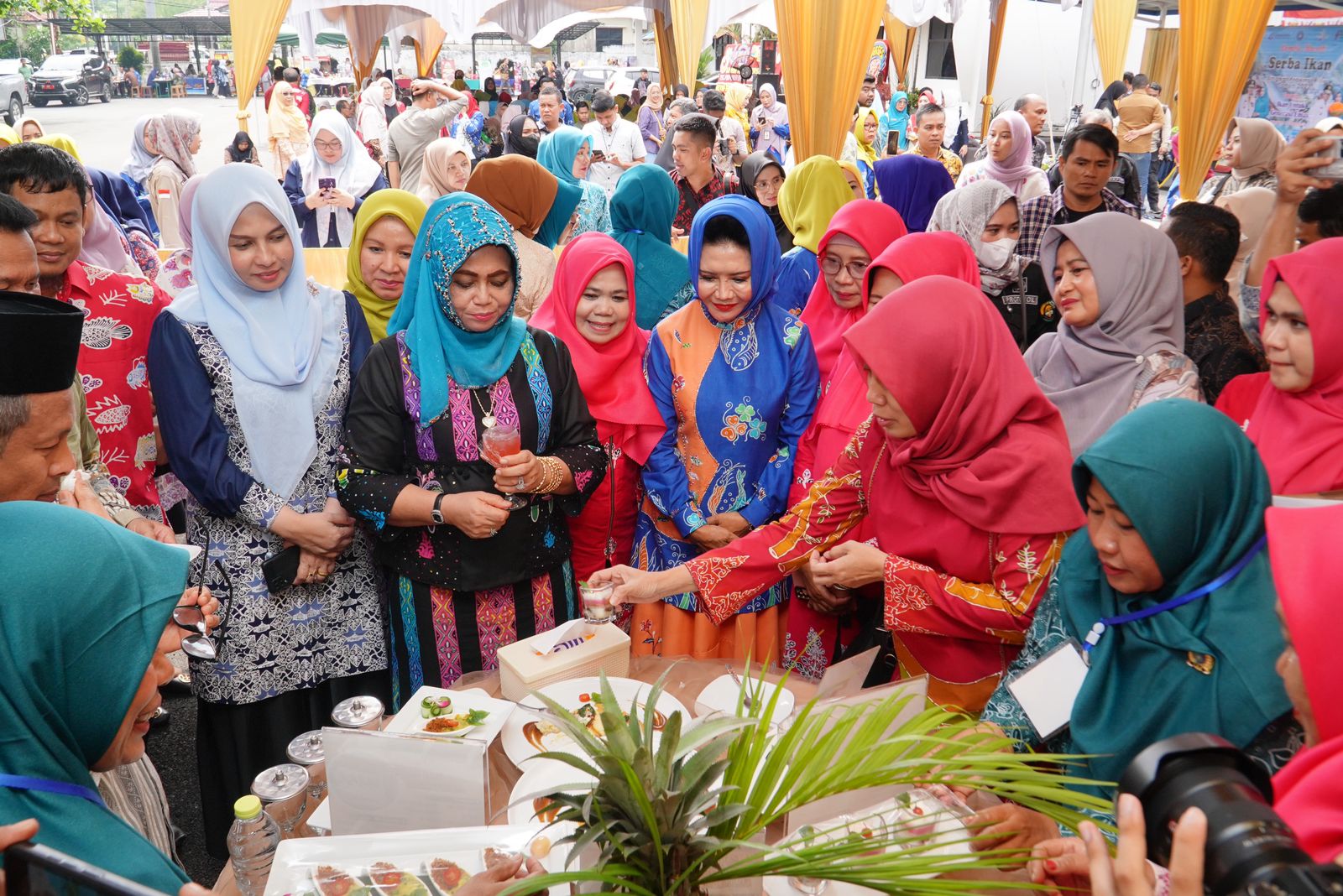 Ketua TP PKK Kampar Ikuti Lomba Masak Menu Serba Ikan Tingkat Riau Tahun 2023