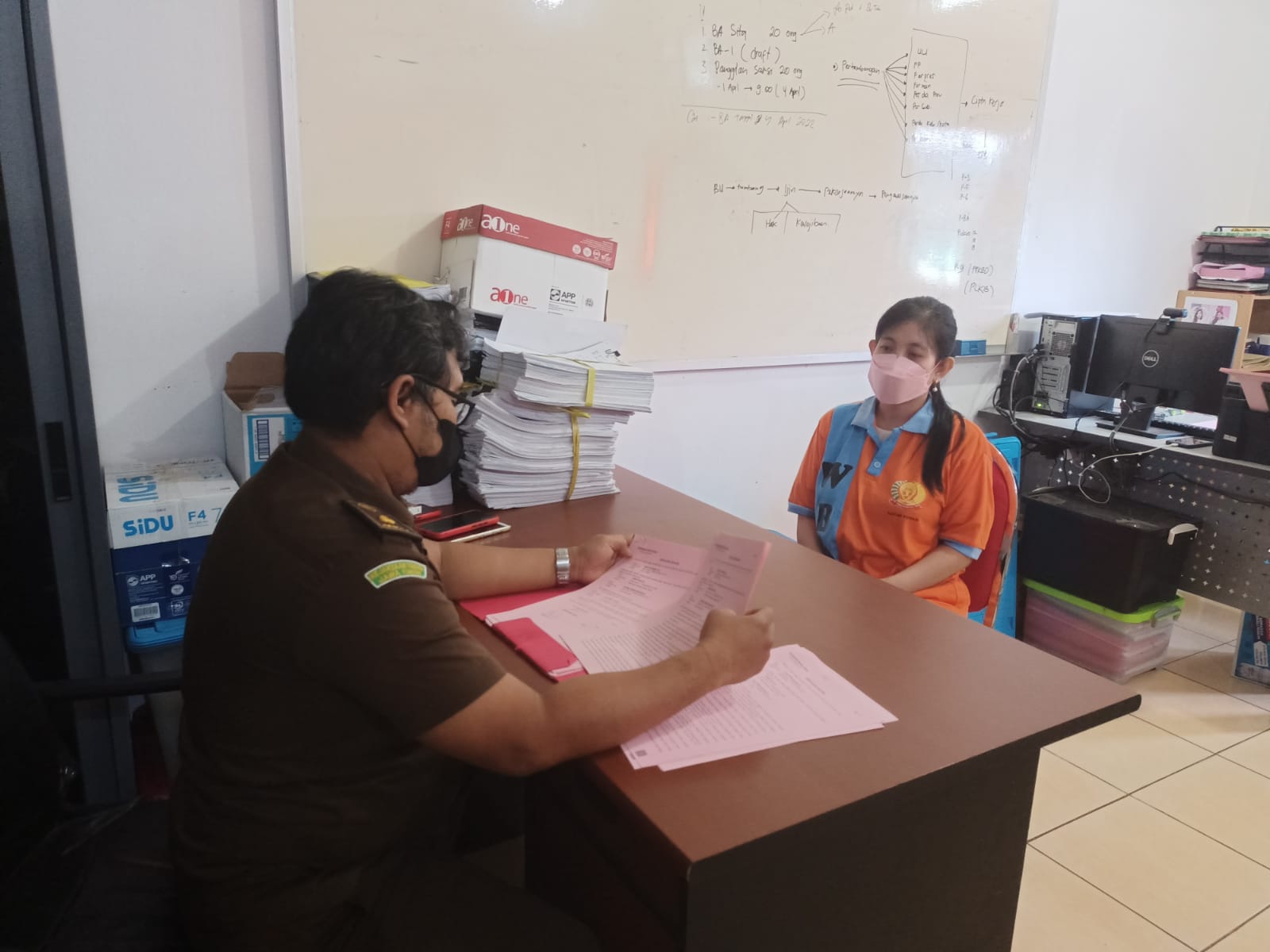 Kejari Tuban Terima Tahap ll Perkara Tipikor Dugaan Penyalahgunaan Dana di Dinas PMD dan KB