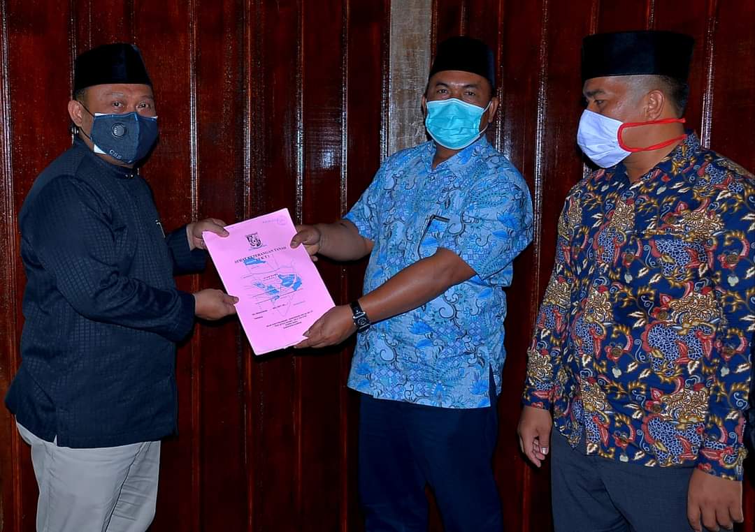 PT. Tasma Puja Serahkan SKT Ganti Rugi Lahan Restorasi Kampa Kepada Bupati Kampar
