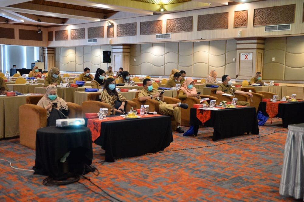 UMP Riau 2021 Tidak Naik, Berikut Penjelasan Kadisnakertrans Riau