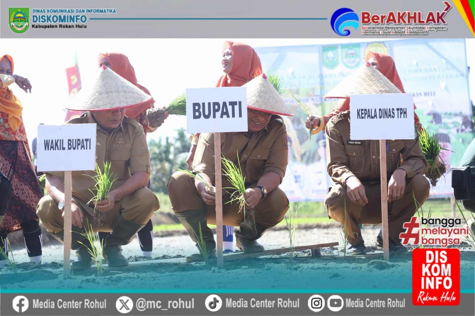 Dorong Pertanian Maju Bupati Rohul Serahkan Bantuan Traktor dan Bibit Padi di Desa Pasir Maju