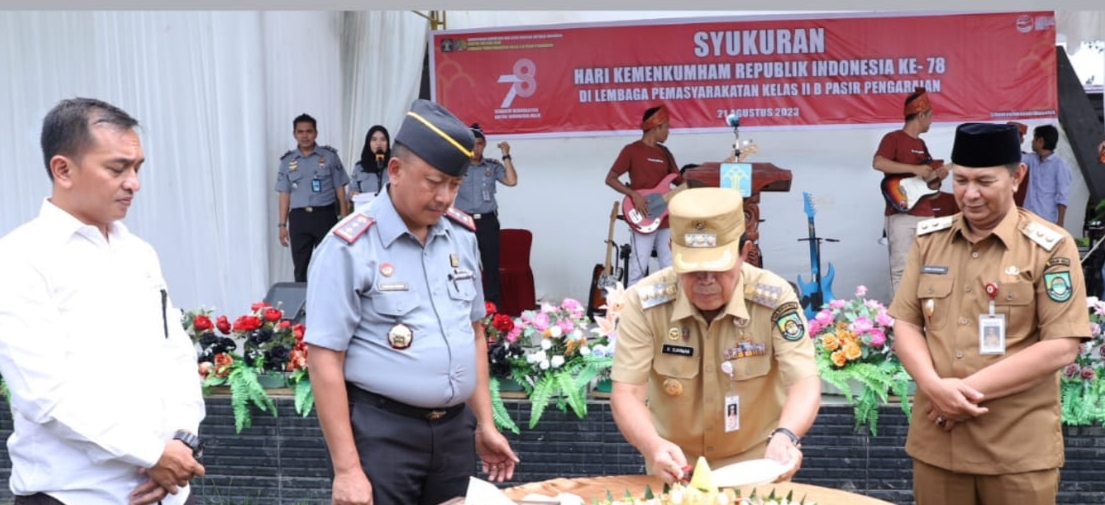 Peringatan Hari Kemenkumham RI Ke 78, Bupati Lakukan Pemotongan Tumpeng