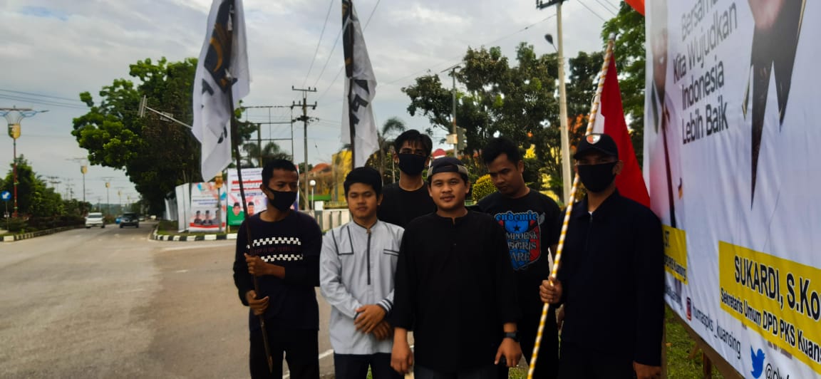 Sambut HUT RI Ke 75, Pemuda PKS Taja Nobar di Markas PKS