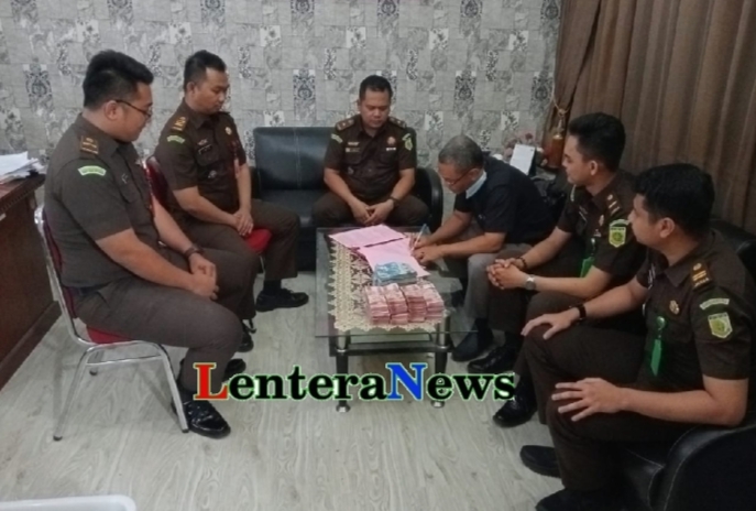 Uang Ratusan Juta Dikembalikan Eks Dirut RSUD Bangkinang ke Kejari Kampar, Dalam Dugaan Perkara Apa?