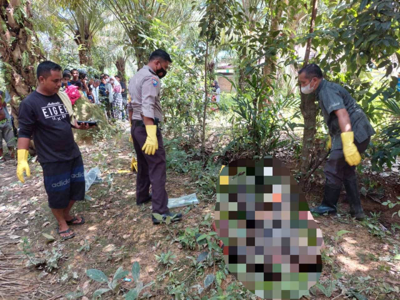 Ditemukan Warga Tak Bernyawa di dalam Parit, Diduga Pria Ini Meninggal Karena Sakit