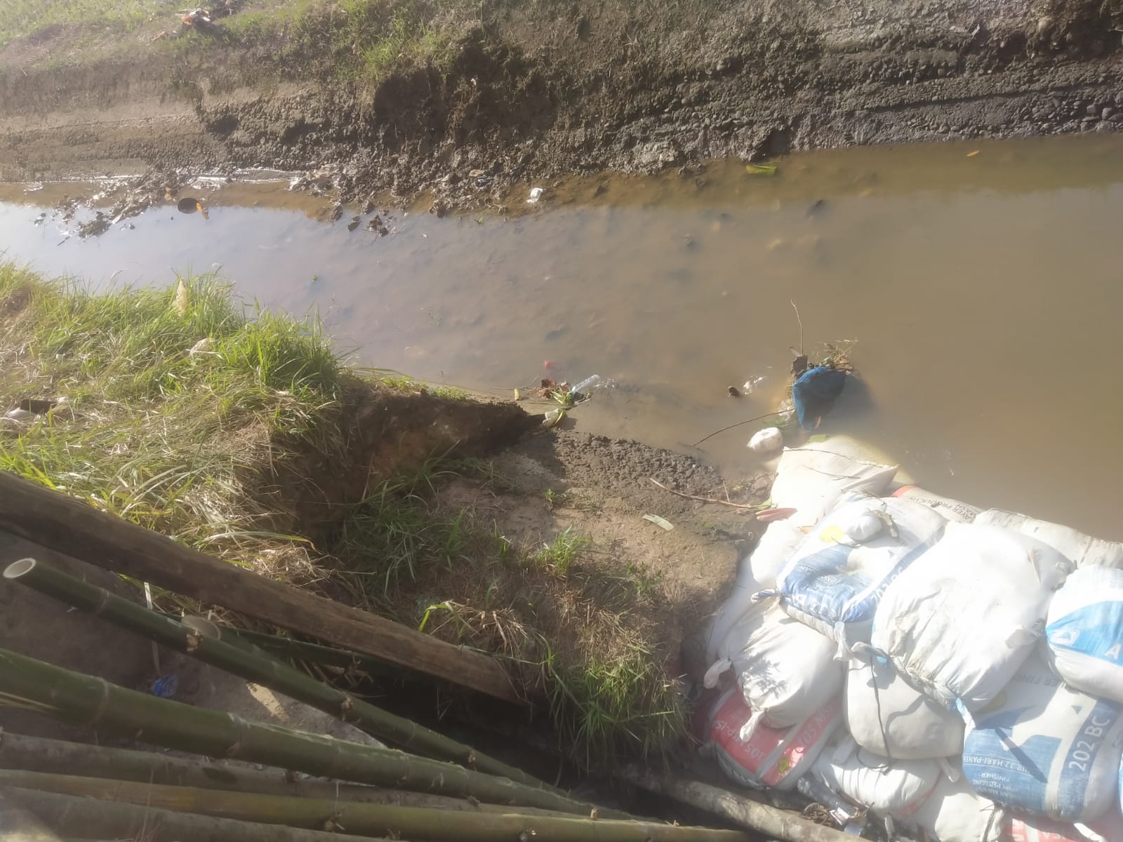 Ratusan Hektar Sawah Terancam Gagal, Puluhan Warga Perbaiki Jaringan Irigasi