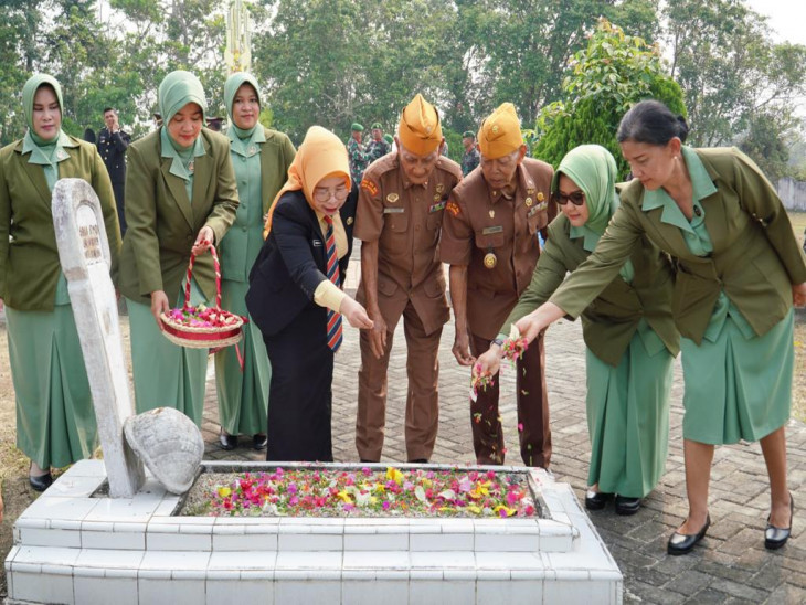 Pj Sekda Kampar Ikuti Upacara Serta Ziara Nasional, Peringati HUT TNI Ke 78