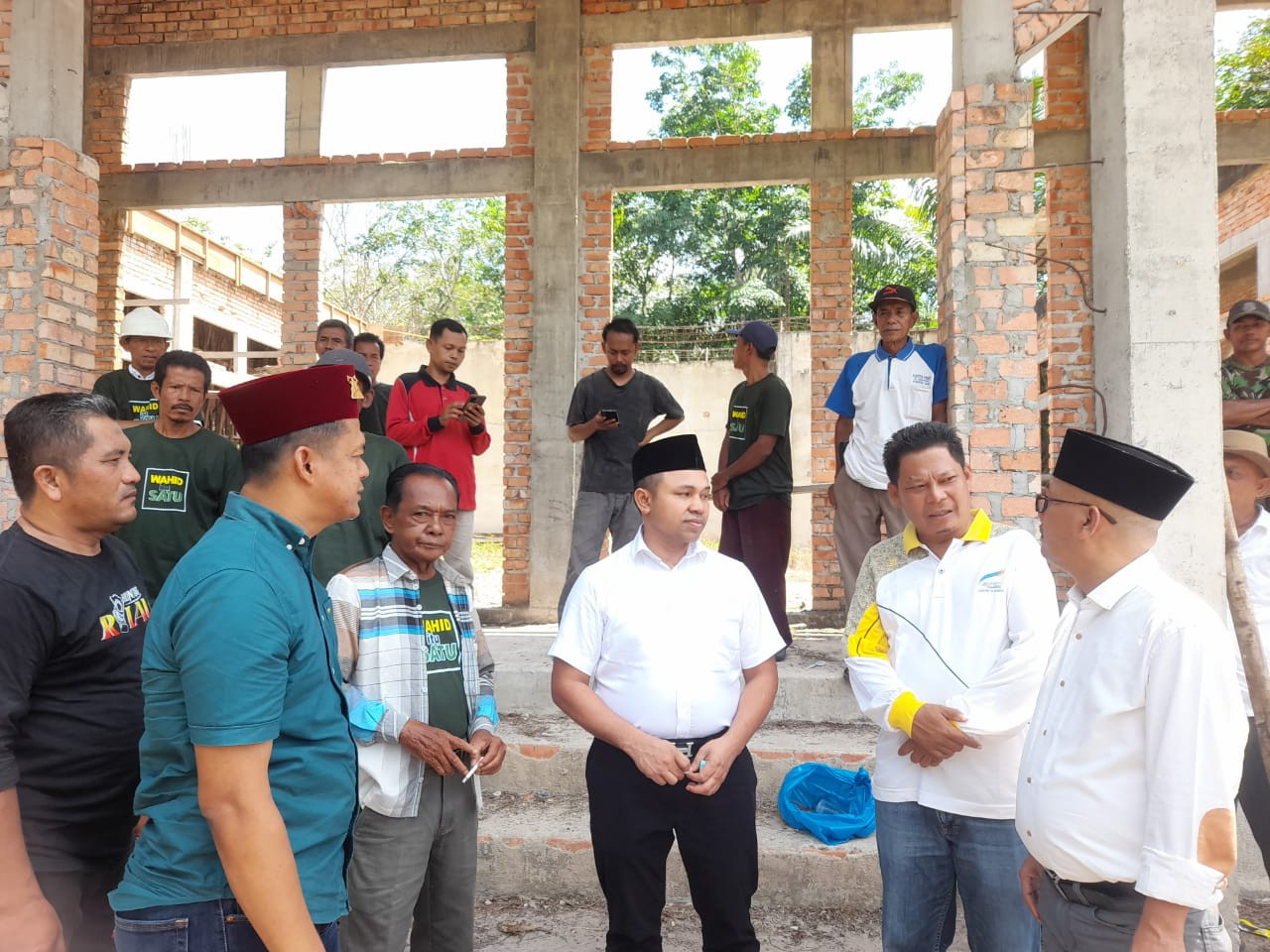 Pj Bupati Kampar Tinjau Pembangunan Mesjid Nurul Azhar Jawi Jawi