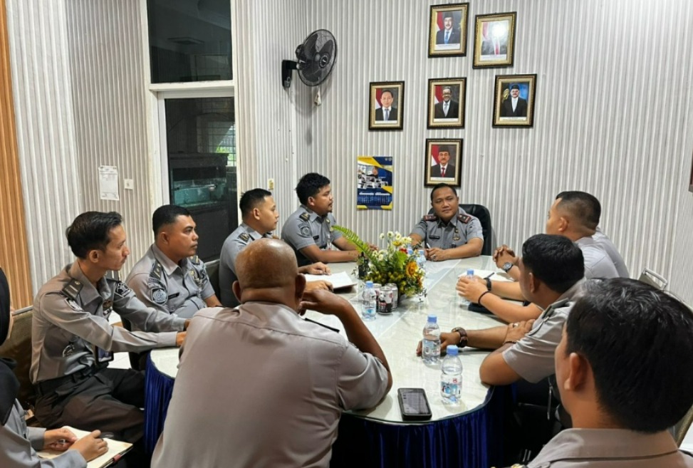 Jelang HUT RI ke-80 Kalapas Pasir Pengaraian Pimpin Rapat Persiapan Pemberian Remisi dan Porseni War