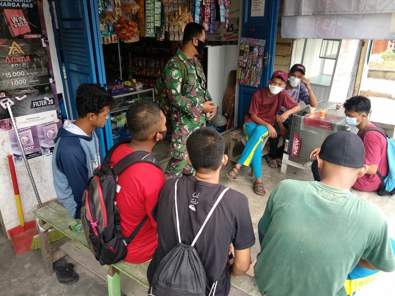 Kodim 0313/KPR Babinsa Komsos Himbau Pemuda Jauhi Miras dan Narkoba