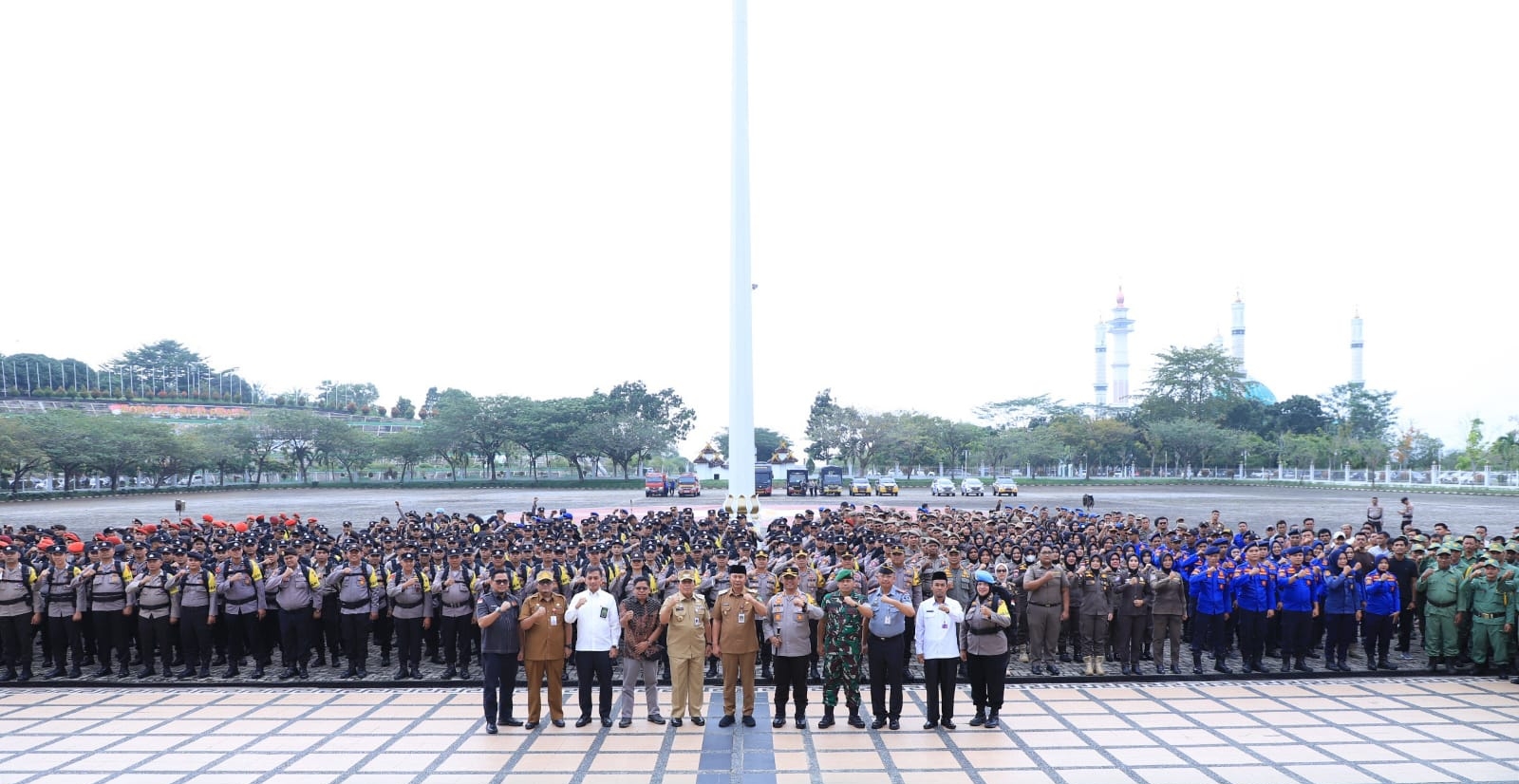 Pemkab Rohul Melaksanakan Apel Akbar Linmas dan Pengamanan TPS, Hadapi Pemilu 2014
