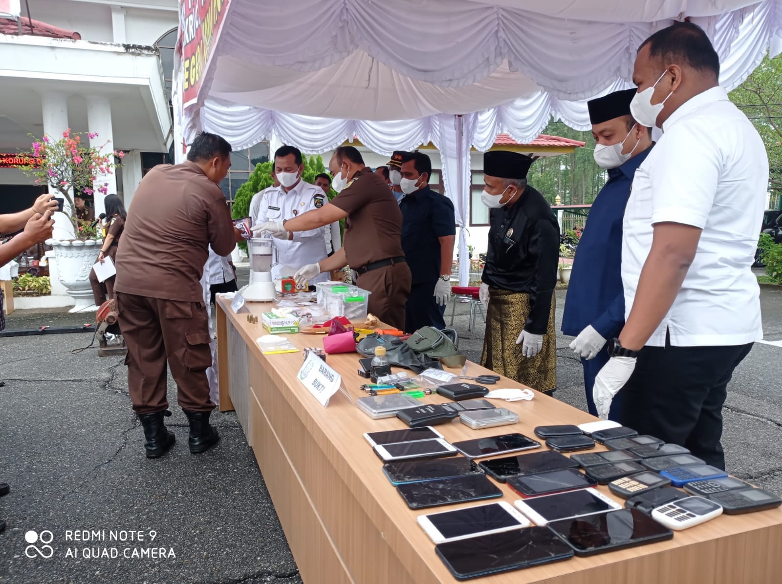 Kejari Rohul Musnahkan BB, Wabup Indra Gunawan Dukung APH dan Ajak Masyarakat Berantas Narkoba