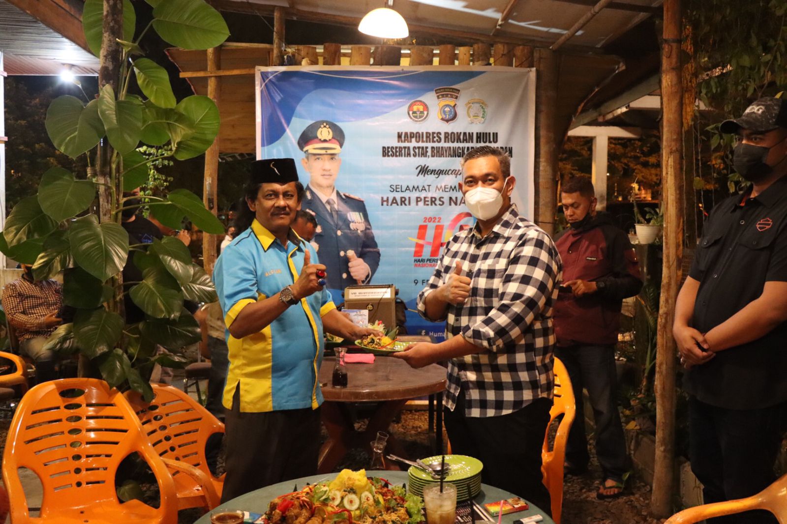 Kapolres Rohul Bagi Kebahagiaan Bersama Puluhan Insan Pers, Momen HPN Ke-74
