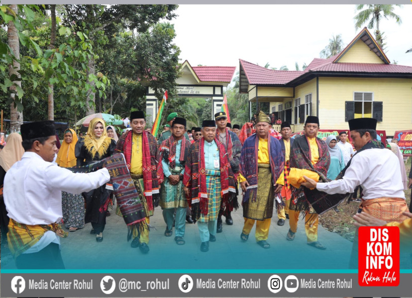 Pemkab Rohul Hadiri dan Sukseskan Acara Tradisi Mandai Ulu Taon