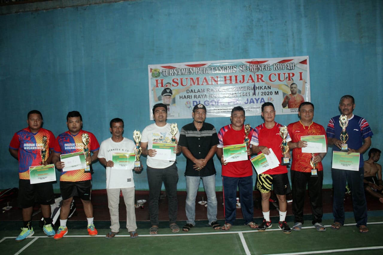 Turnamen Bulu Tangkis H. Suman Hizar Cup Usai, Pasangan Muda Raih Juara