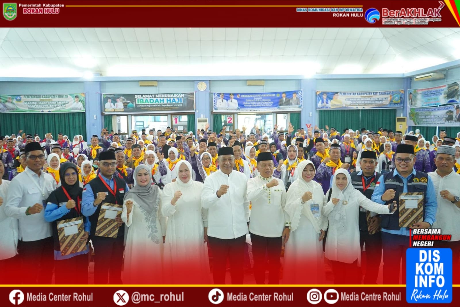 Bupati Rohul Resmi Lepas 445 JCH Kloter 9 Embarkasi Batam, Titip Doa untuk Kemajuan Daerah