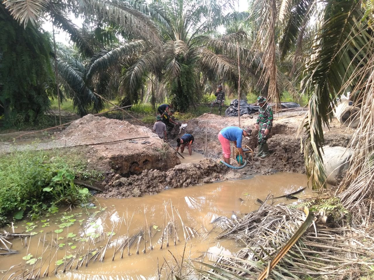 Satgas TMMD ke-110 Kodim 0313 KPR Kebut Pengerjaan box culvert