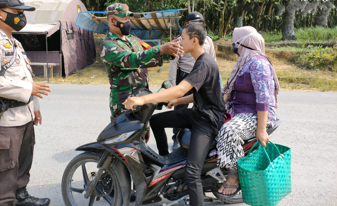 Satgas PPKM Kecamatan Kerumutan Imbau Masyarakat Tetap Disiplin Prokes