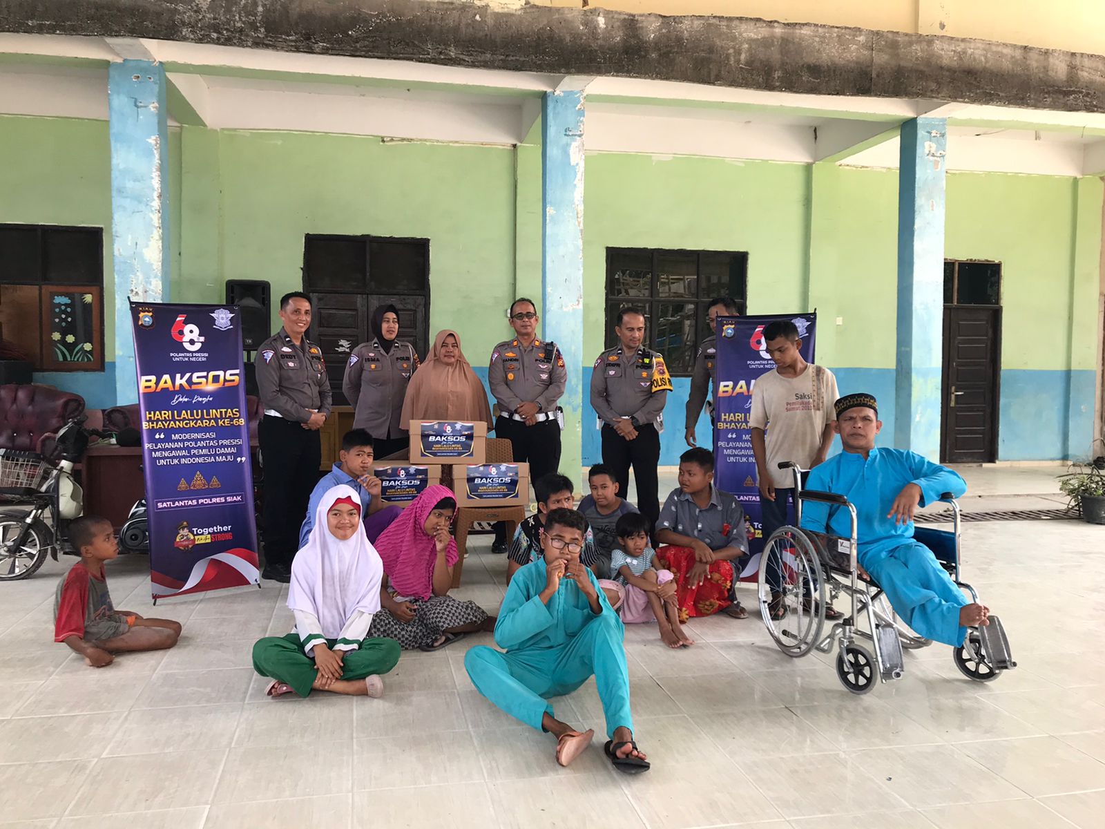 HUT Lalulintas Bhayangkara 68, Satlantas Polres Siak Gelar Kegiatan Sosial di Panti Asuhan