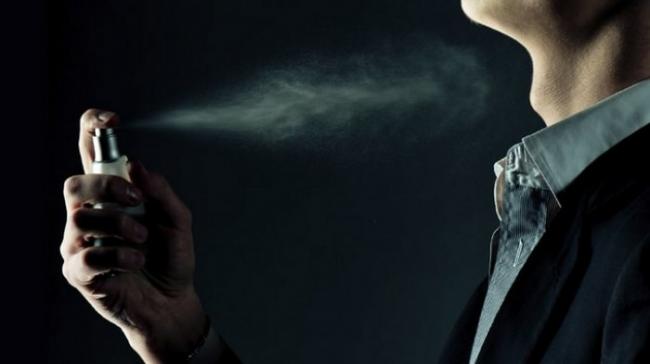 Lokasi Badan Yang Harus Anda Semprotkan Parfum