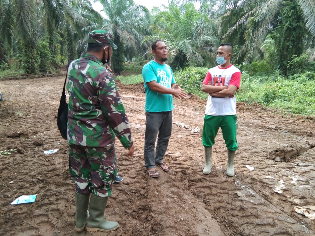 Danramil 15/Kepenuhan, Berikan Arahan Dalam Pelaksanaan TMMD Kodim 0313/KPR Ke-110