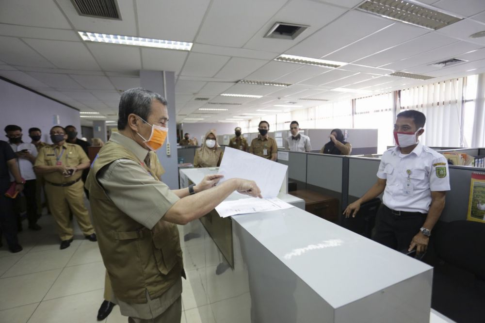 Hari Pertama Masuk Kerja Tingkat Kehadiran Pegawai Pemprov Riau Mencapai 99,4 persen