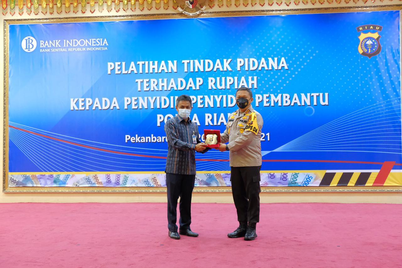 Ditkrimsus Polda Riau Gandeng BI Adakan Pelatihan