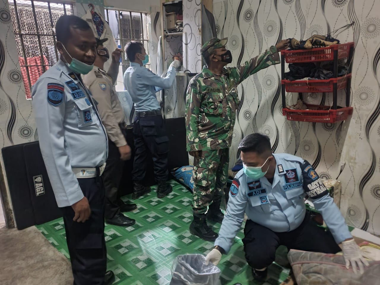 Menjelang Nataru, Lapas Narkotika Rumbai Gelar Razia