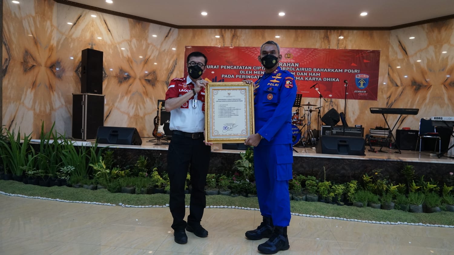 Sembilan Kekayaan Intelektual Yasonna diserahkan ke Korpolairud Polri