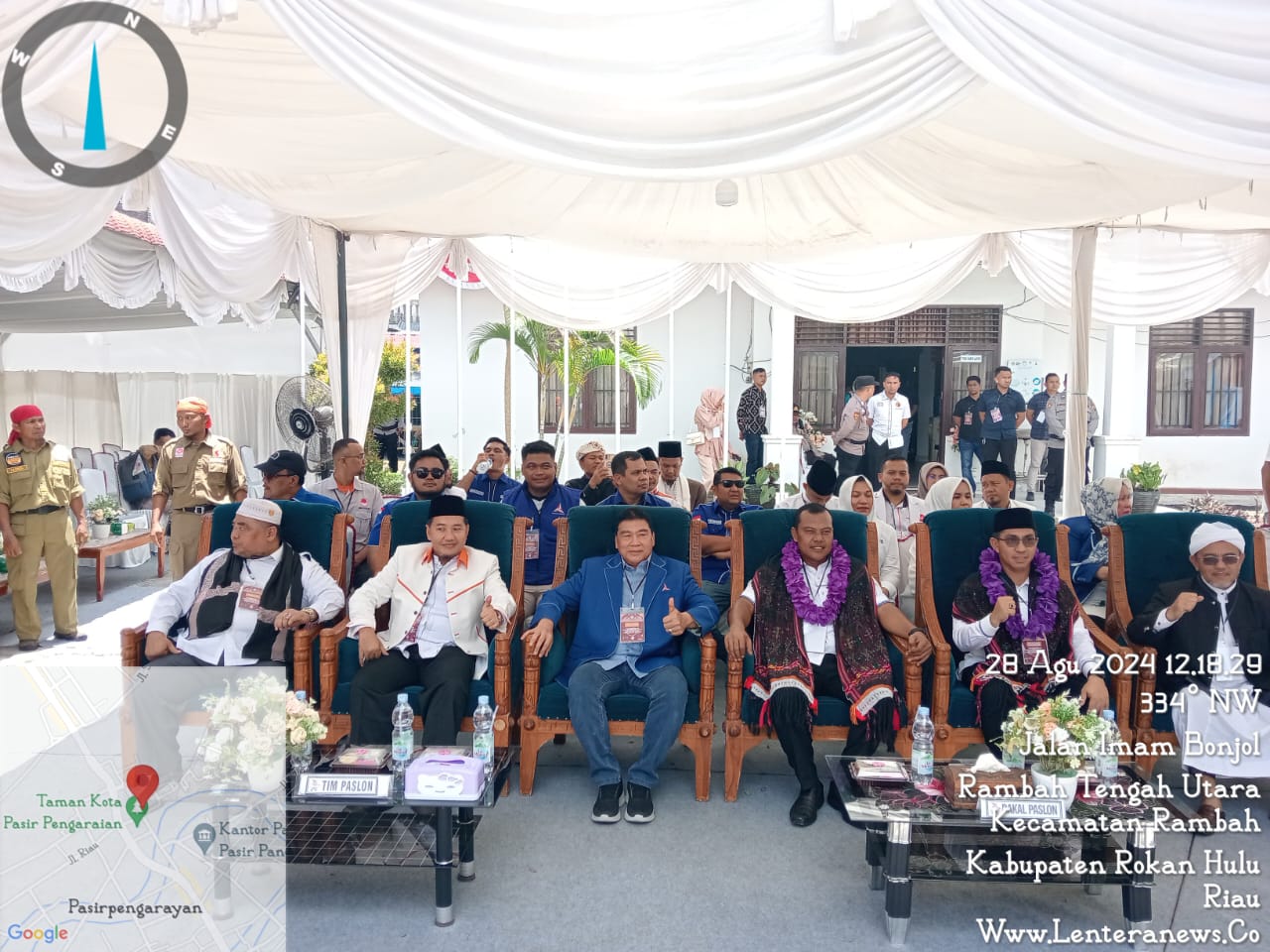 Ribuan Masyarakat Antar ke KPUD Rohul, Ikuti Deklarasi dan Siap Menangkan Kelmi Amri-Asparaini