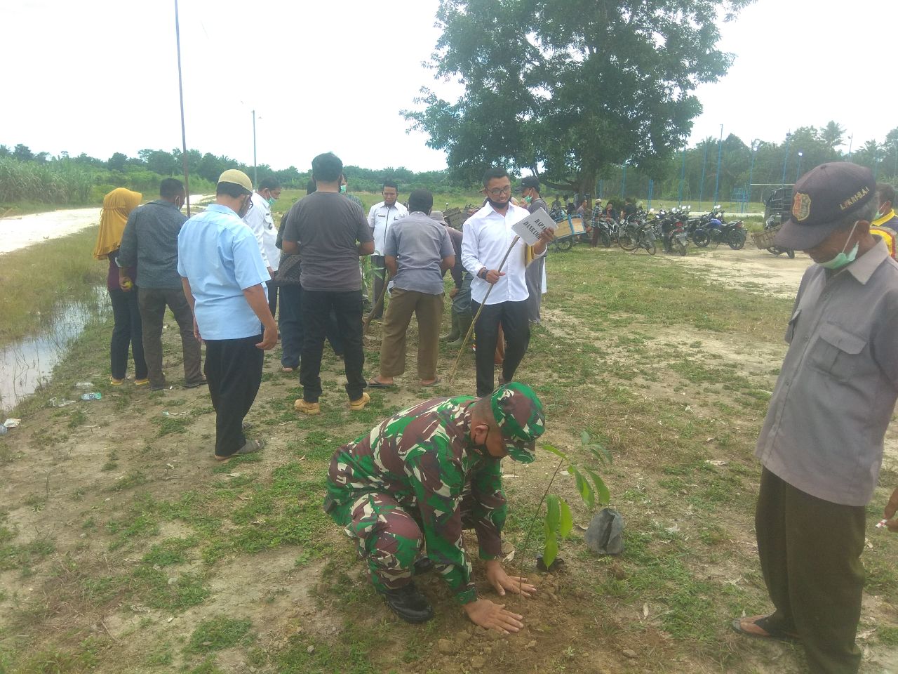 Kapten Inf M. Fadhil Laksanakan Gerakan Menanam Pohon