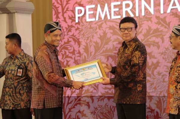 Pemko-Pekanbaru-Raih-Penghargaan-Kearsipan-Tingkat-Nasional